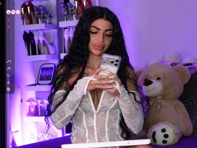 go to chat with AngelaMyst