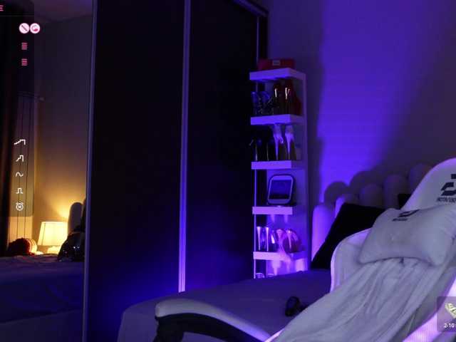 go to chat with AngelaMyst