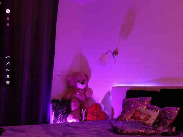 AngelaMyst webcam