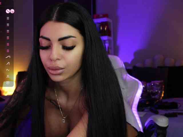 AngelaMyst webcam
