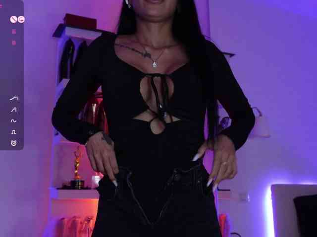 AngelaMyst webcam