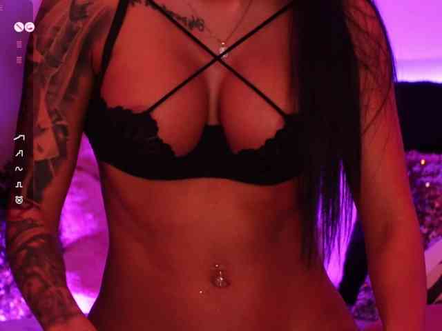 AngelaMyst webcam