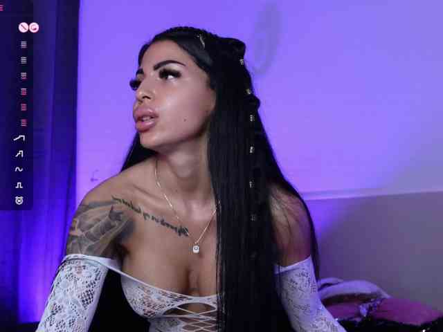 AngelaMyst webcam