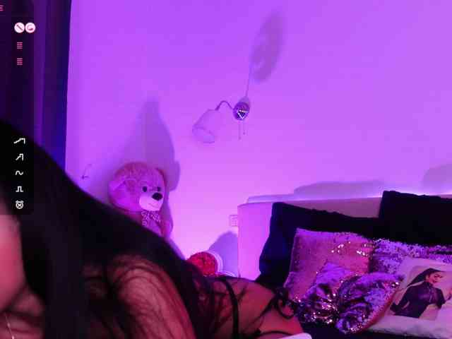 AngelaMyst webcam