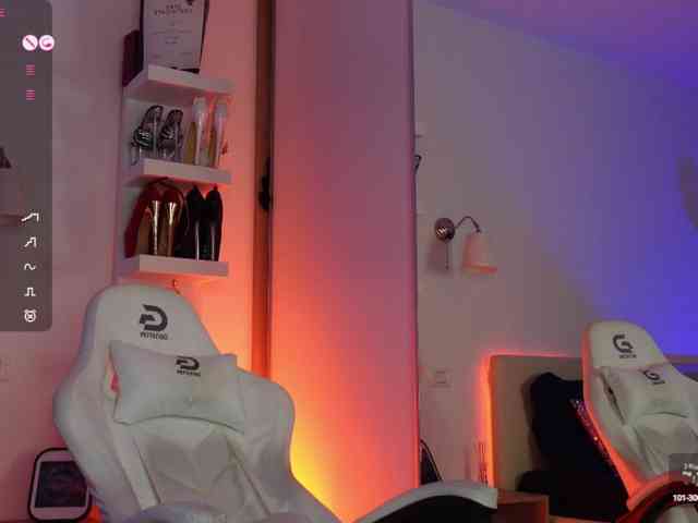 AngelaMyst webcam