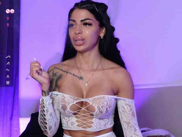 AngelaMyst webcam