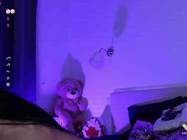AngelaMyst webcam