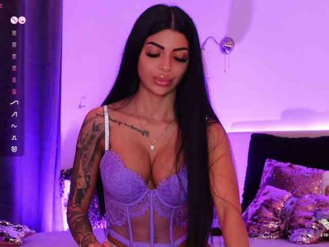 AngelaMyst Live Webcam on BongaCams