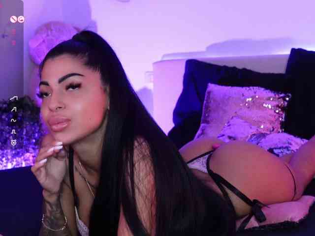 AngelaMyst webcam