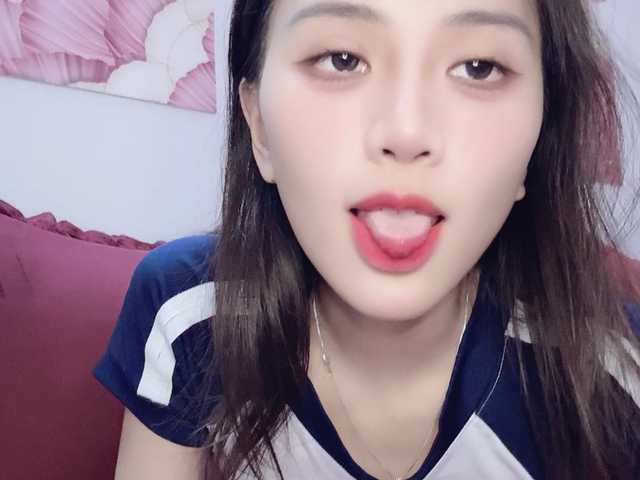 Aimee120's BongaCams show and profile