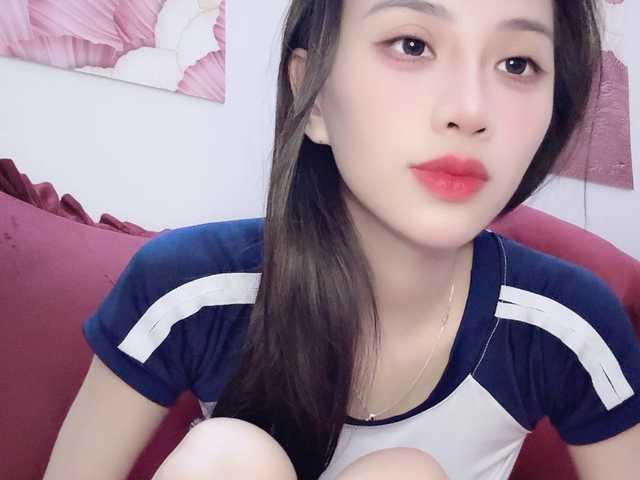 Aimee120's BongaCams show and profile