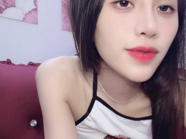 Aimee120's BongaCams show and profile