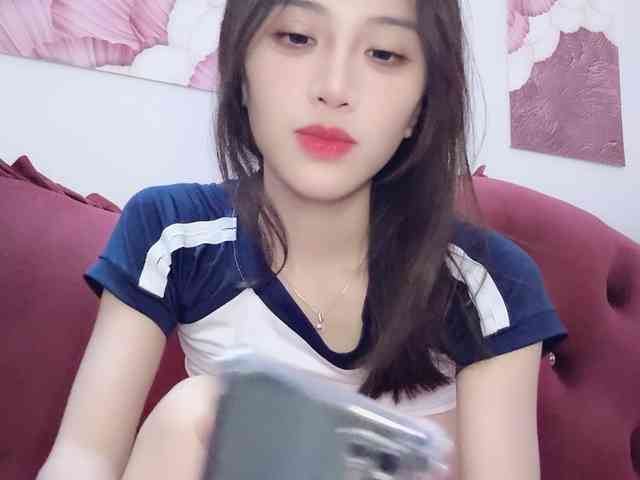 Aimee120 webcam