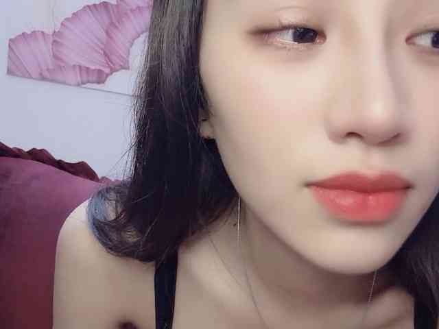 Aimee120 webcam