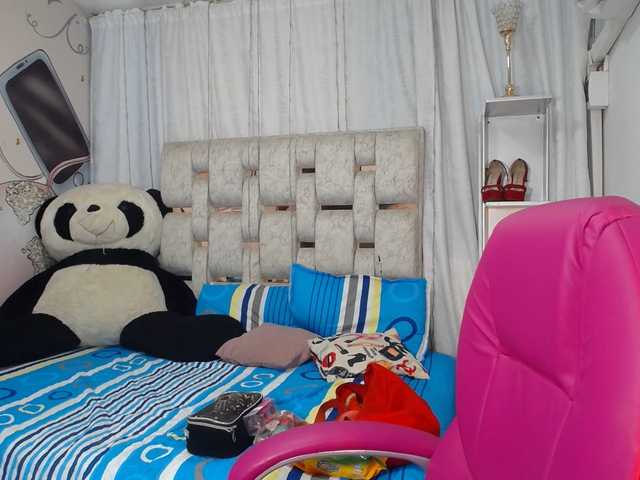 paulina-evans's BongaCams show and profile