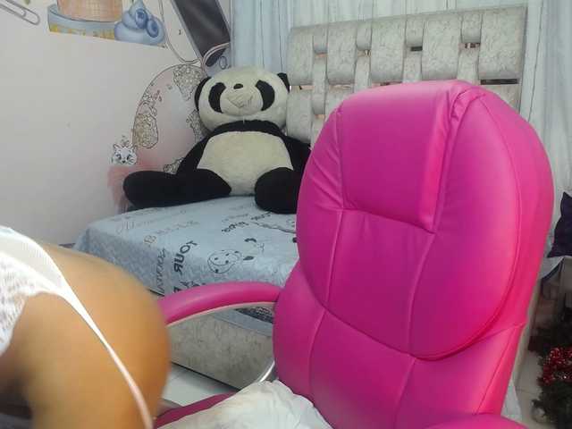 paulina-evans's BongaCams show and profile