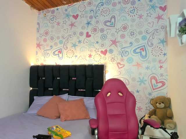 paulina-evans's BongaCams show and profile