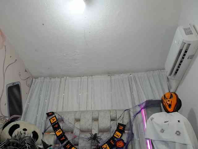 paulina-evans webcam