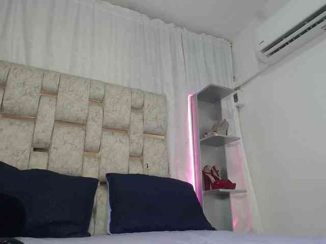 paulina-evans webcam