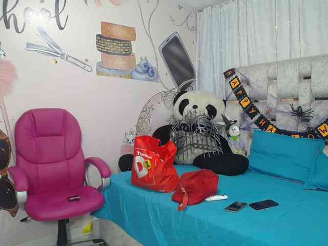 paulina-evans webcam