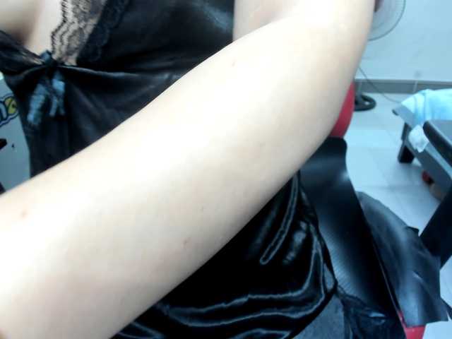 Alice225's BongaCams show and profile