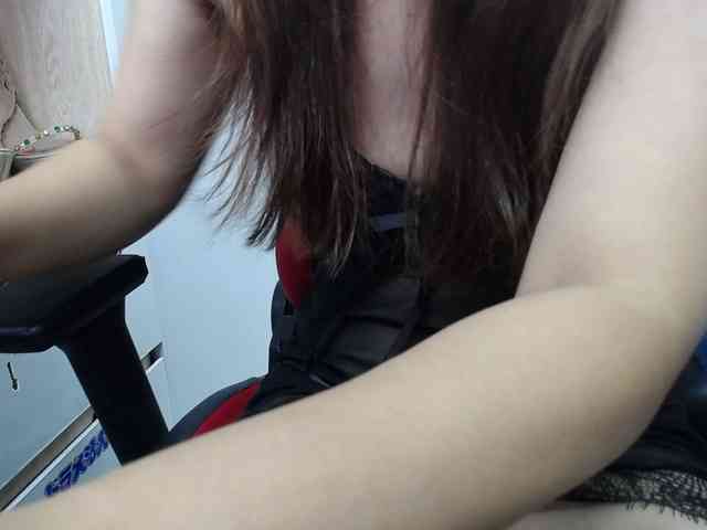 Alice225 webcam