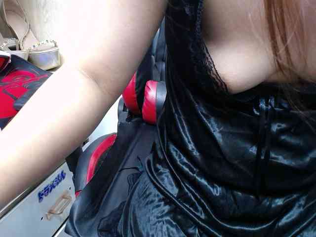 Alice225 webcam