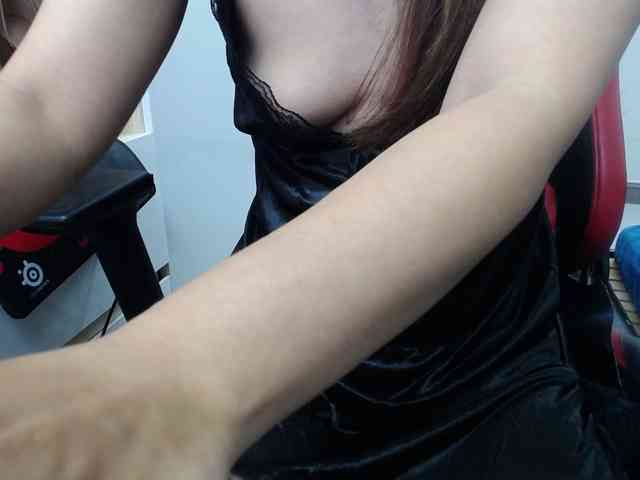 Alice225 webcam