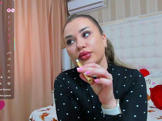 sassyqueen's BongaCams show and profile