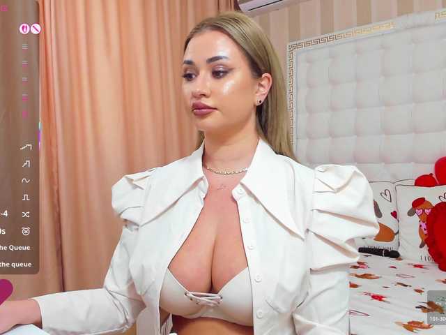 sassyqueen's BongaCams show and profile