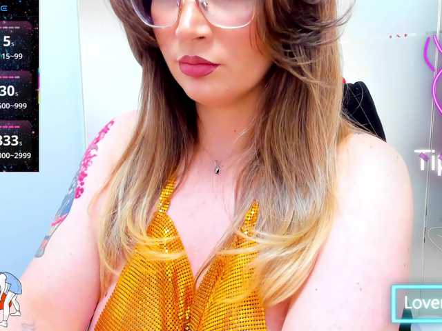 anyarosses's BongaCams show and profile