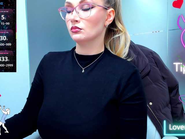 anyarosses's BongaCams show and profile