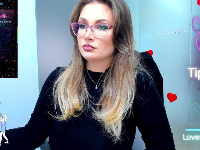 anyarosses's BongaCams show and profile