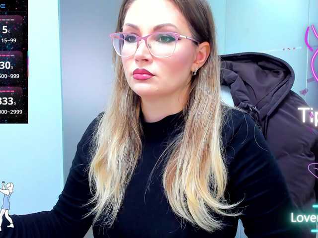 anyarosses's BongaCams show and profile