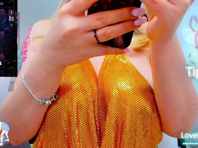 anyarosses's BongaCams show and profile