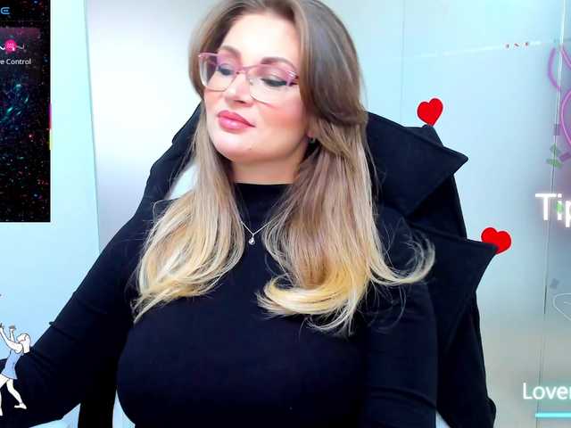 anyarosses's BongaCams show and profile