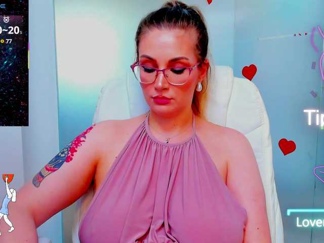 Webcam performer Anyarosses online show Anyarosses