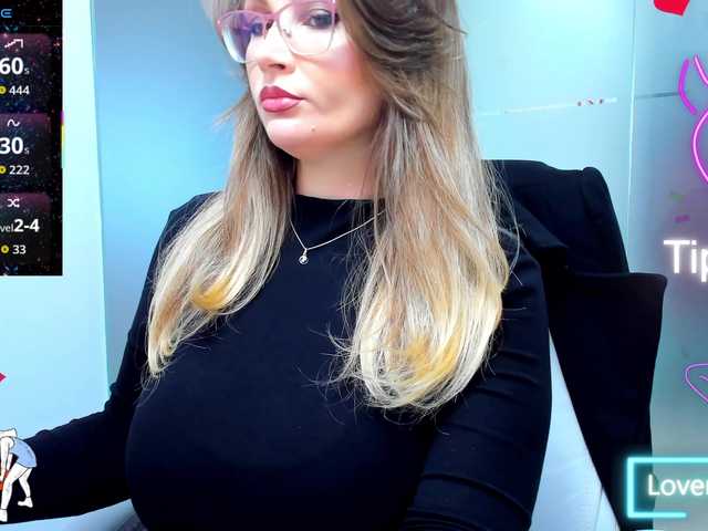 anyarosses's BongaCams show and profile