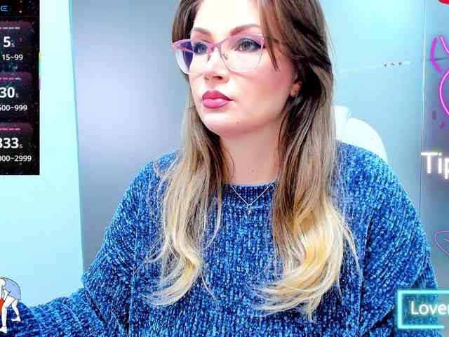 anyarosses Live Webcam on BongaCams