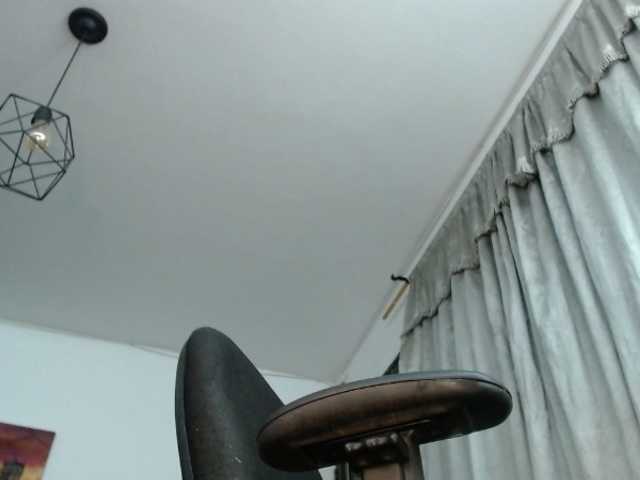  aliceparcket chat room