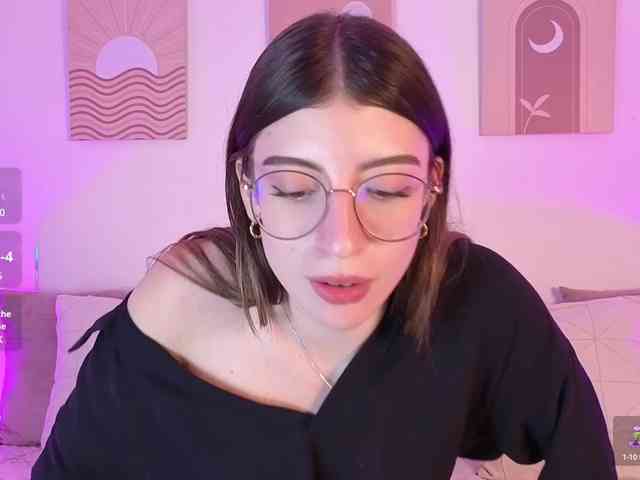 Mia-Heart webcam