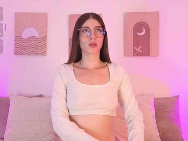 Mia-Heart webcam