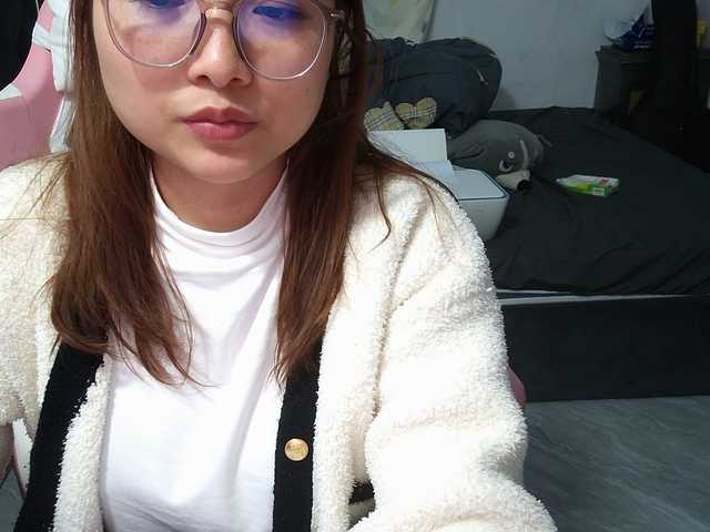 Julia98 — imagine the DOMI vibrator is your cock and I ride it, pumping it up and down hard and squirting,need 5tk to start the vibrator