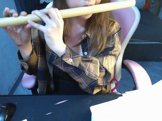 Julia98's BongaCams show and profile