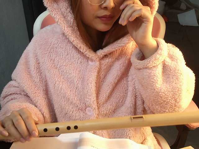 Julia98's BongaCams show and profile