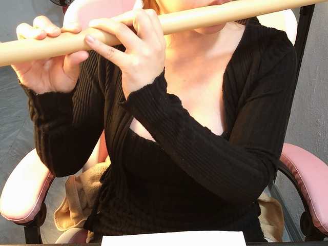 Julia98's BongaCams show and profile