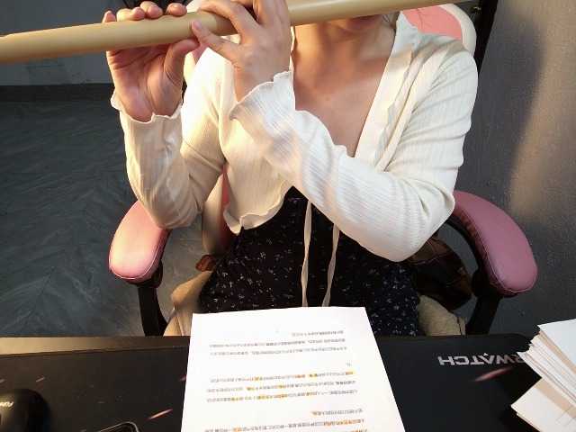 Julia98's BongaCams show and profile