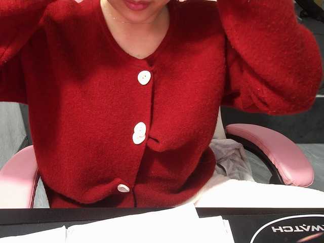 Julia98's BongaCams show and profile