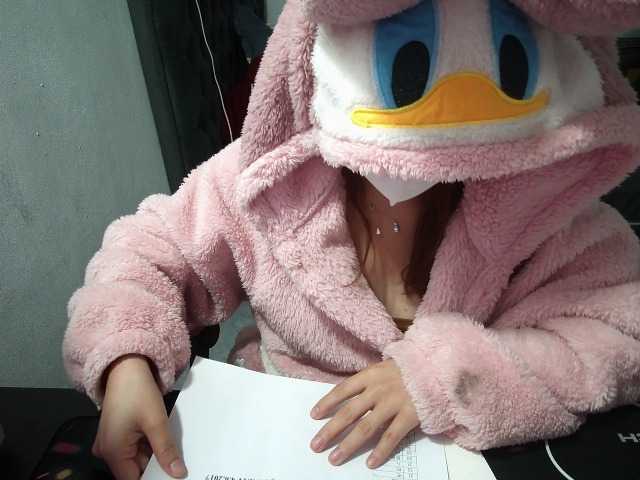 Julia98's BongaCams show and profile