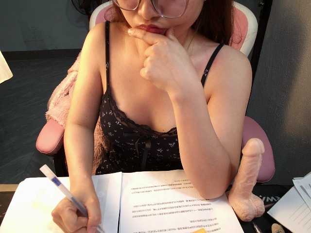 Julia98's BongaCams show and profile